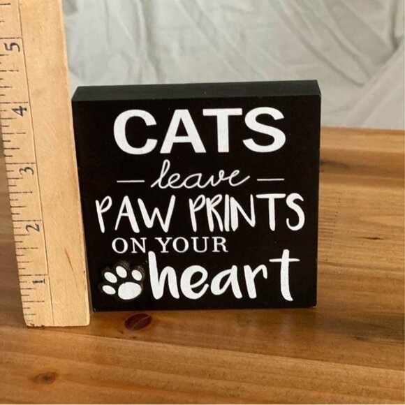 CATS LEAVE PAW PRINTS ON YOUR HEART cat decoration cat lover gift Valentines Day - Picture 3 of 5